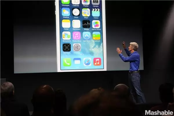 Craig Federighi iOS7 Apple Event 2