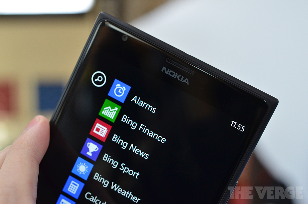 lumia1520handson11_1020_verge_super_wide