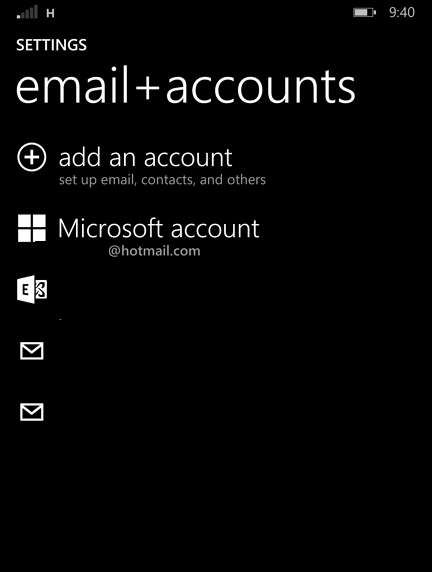 บัญชี microsoft account ในมือถือจะยังแสดงผลเป็นชื่อเดิมอยู่ แต่ในทางเทคนิคแล้วมันเปลี่ยนเป็นอีเมลใหม่ของเราแล้วครับ