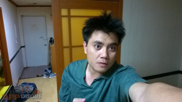 Lumia 730 front camera indoor sample_04