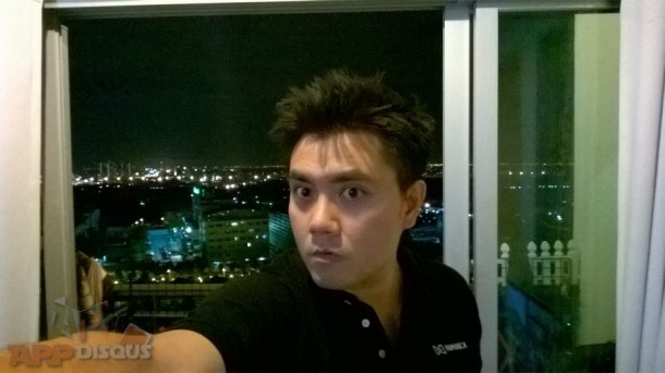 Lumia 730 front camera lowlight sample_01