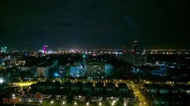 Lumia 730 rear camera lowlight sample_01