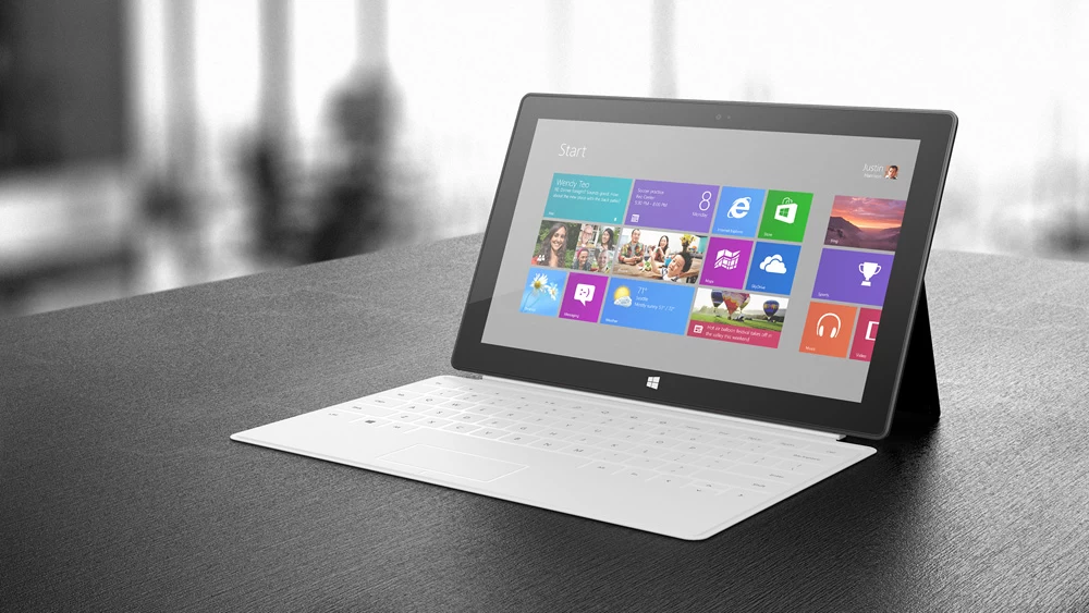 Surface White Cover Web | <!--:TH--></noscript>อาม่าจัดหนัก ขึ้นก่อกวนเวทีเปิดตัว MS Surface ในประเทศจีน!