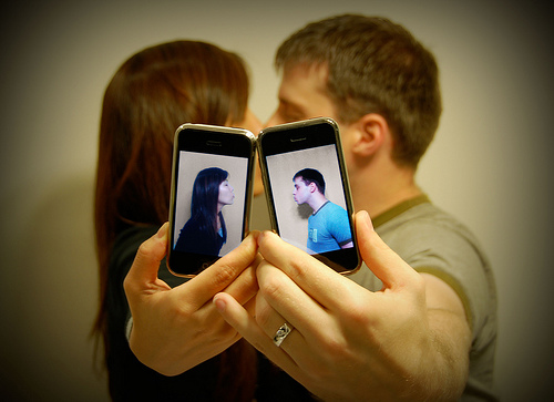 2795335942 28c9041ac3 | Blackbery | <!--:TH-->ผลสำรวจระบุ ผู้ใช้ iPhone มีคู่ขา(sexual partners) มากที่สุด<!--:-->