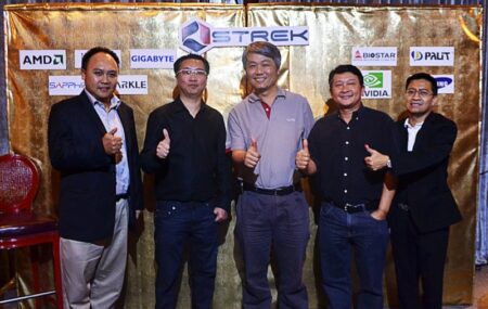 บริษัท เอสเทรค (ประเทศไทย) จำกัด แถลงข่าวเปิดตัวอย่างเป็นทางการต่อสื่อมวลชน พร้อมทิศทางการเติบโตของธุรกิจรวมไปถึงการเตรียมย้ายที่ทำการใหม่ที่ใหญ่กว่าเดิมรองรับตลาด AEC ในอนาคต