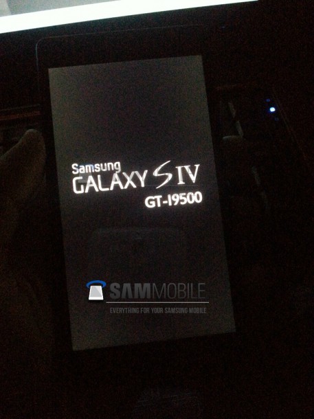 เงาลางๆ แบบวิญญาณ Galaxy S4