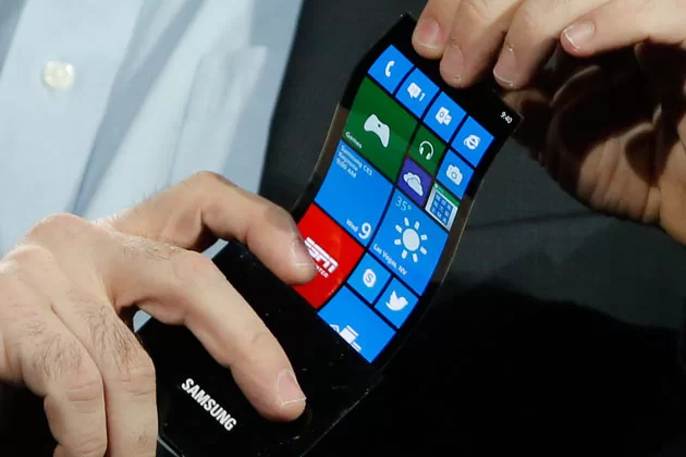 flexible บิดงอได้ของ Samsung | Flexible Display | <!--:TH--></noscript>!!!ความฝันยืดยาวออกไป หน้าจอ flexible บิดงอได้ของ Samsung อาจจะล่าช้าในการพัฒนาเพื่อออกมาใช้งานจริง