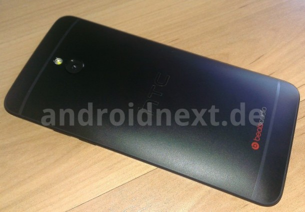 HTC One Mini Leaked 2
