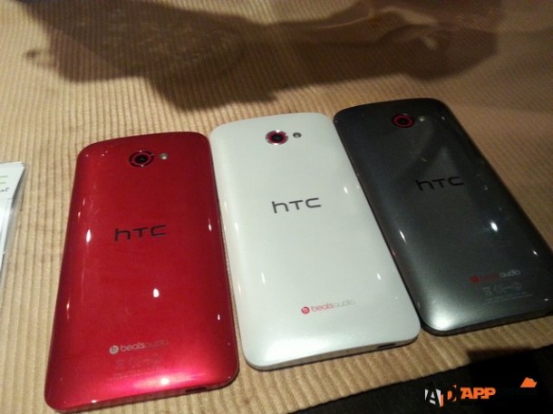 HTC Butterfly s 016