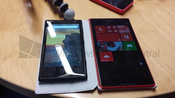 Lumia1520 | nokia lumia 1520 | <!--:TH--></noscript>หลุดภาพแรกที่คาดว่าเป็นหน้าตาของมือถือจอใหญ่ของ Nokia Lumia 1520 เปรียบเทียบกับรุ่นพี่อย่าง Lumia 1020 น้องใหม่แต่ใหญ่กว่าเยอะ