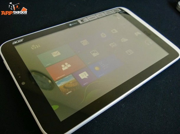 Acer Iconia W3 Review_Screen flashed