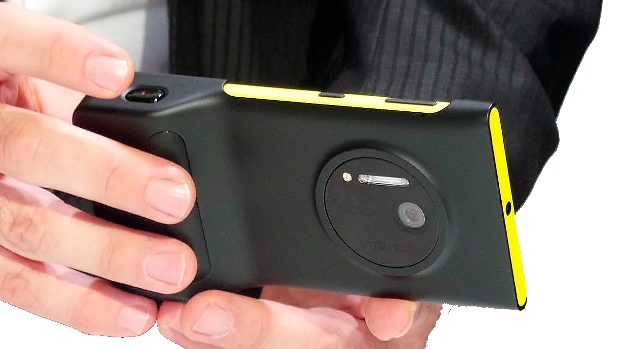 <!--:TH-->รู้จัก PD-95G เคสกริปของ Nokia Lumia 1020 ไม่ใช่เคสใส่เอาเท่! แต่มันคืออุปกรณ์เสริมชั้นดีสำหรับการถ่ายภาพ <!--:--> 1 Nokia Lumia 1020 with PD 95G | NOKIA | <!--:TH-->รู้จัก PD-95G เคสกริปของ Nokia Lumia 1020 ไม่ใช่เคสใส่เอาเท่! แต่มันคืออุปกรณ์เสริมชั้นดีสำหรับการถ่ายภาพ <!--:-->
