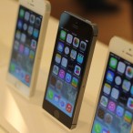 iphone5s 100053621 gallery1 | iphome 5c | <!--:TH--></noscript>SlideShow Hands-on :iPhone 5S และ iPhone 5C : จนถึงตอนนี้คุณเห็นเครื่องตัวจริง iPhone ใหม่ แบบชัดๆ ทุกมุมหรือยัง