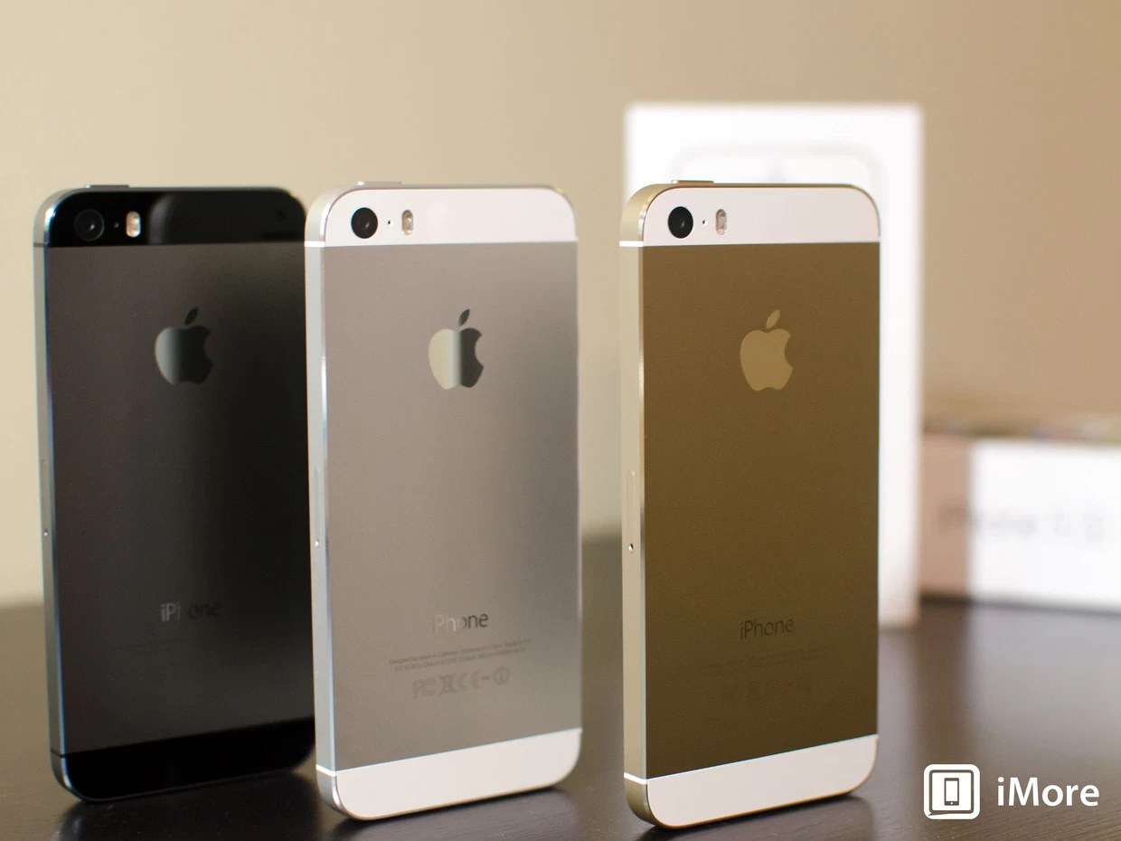 iphone 5s gallery comparisons hero 14 | iphone 5S | <!--:TH-->iPhone 5s จะซื้อสีอะไรดี ? สีไหนสวยกว่า ? ชมอัลบั้มภาพเปรียบเทียบ iPhone 5s ทั้ง 3 สีที่ออกมา Gold, Silver, และ Space Gray<!--:-->