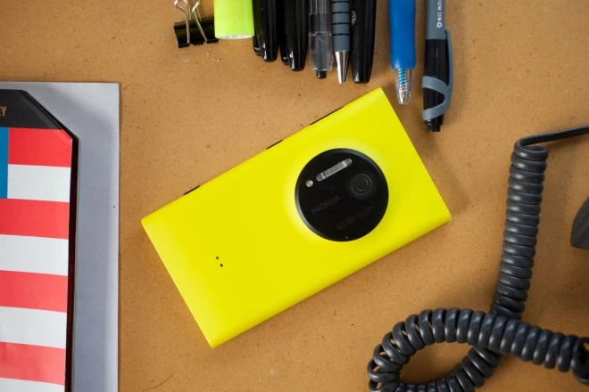 nokia lumia1020 03 | NOKIA | <!--:TH-->ทดสอบแบตเตอรี่ Nokia Lumia 1020 เทียบกับสมาร์ทโฟนรุ่นอื่นๆ ในตลาดตอนนี้<!--:-->