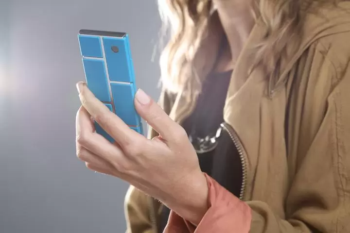 ara2blogpost | Phonebloks | <!--:TH--></noscript>Motorola สานฝัน Phonebloks ให้เป็นจริงแล้ว!! เตรียมทำสมาร์ทโฟนแยกและประกอบชิ้นส่วนได้ตามใจชอบ