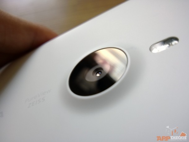 Review Lumia 1520_camera_housing_2