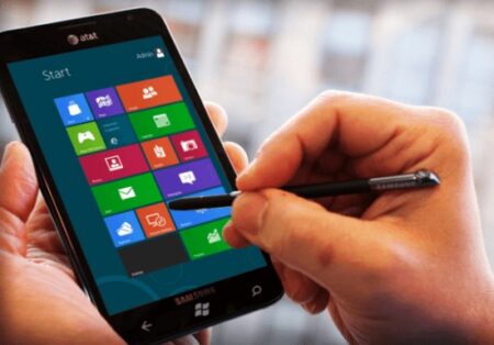 พบหลักฐานชี้ Samsung อาจจะกำลังทดสอบมือถือ Windows phone ตัวใหม่อยู่ อาจเป็นรุ่นย่อยจาก Galaxy S5 ที่จะเปิดตัวช่วงต้นปีหน้า