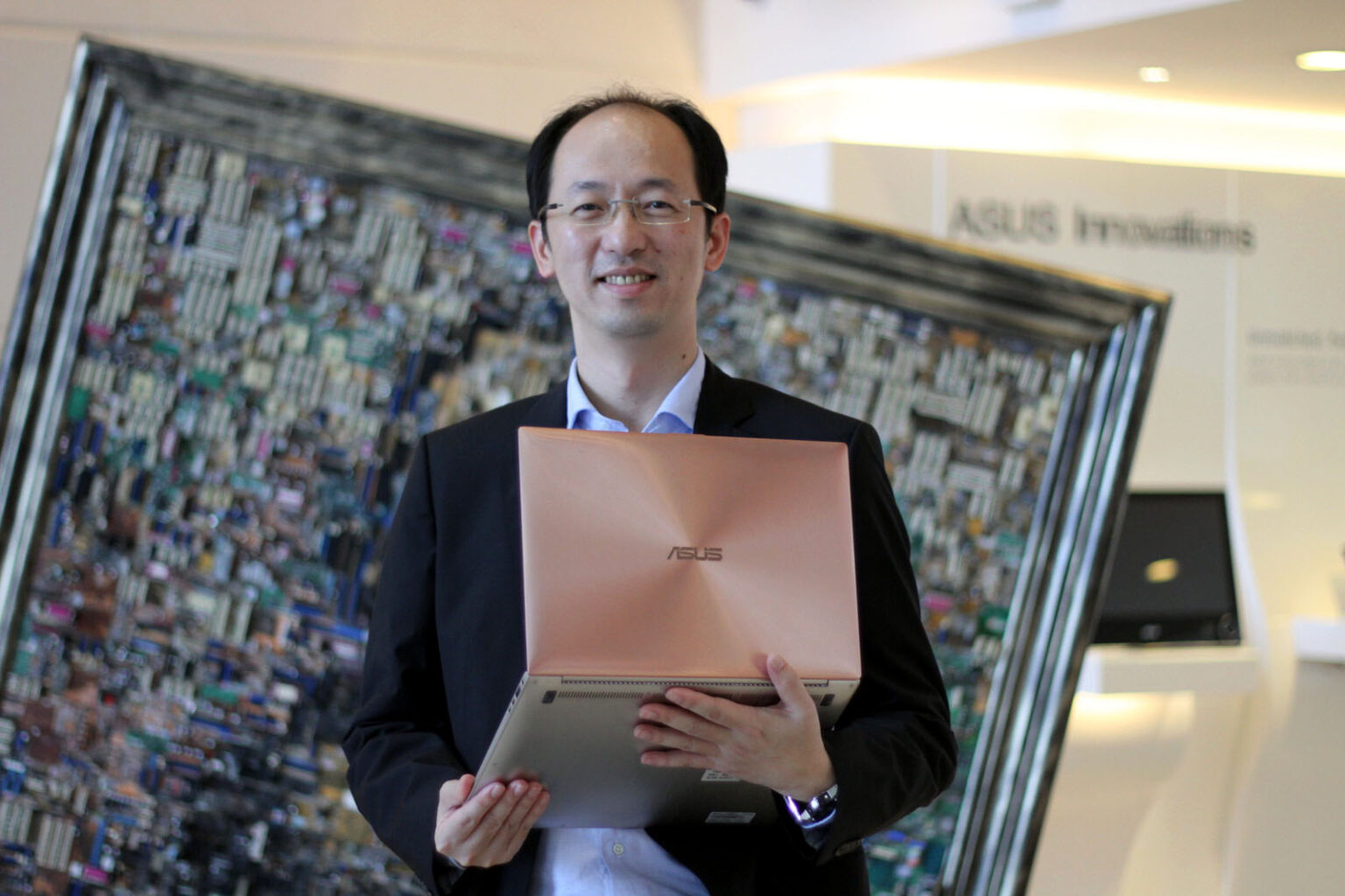 Asus เอซุส ขึ้นครองตำแหน่งยอดขายโน้ตบุ๊คอันดับ 1 เมืองไทย