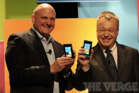 เลื่อนไปอีก!! Nokia และ Microsoft ออกประกาศร่วมกันว่า “ข้อตกลงระหว่างทั้งสองบริษัทจะไม่เสร็จตามกำหนดในเดือนนี้ แต่คาดว่าจะเสร็จสิ้นได้ภายในเดือนเมษายน” เพราะ ?