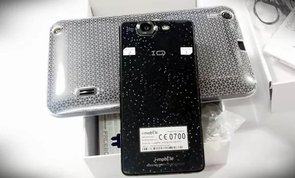 26 | i-Mobile | แกะกล่อง : แอนดรอยด์กล้อง 22 ล้านพิกเซล i-Mobile IQ X OKU และ i-Mobile I-TAB DTV แท็บเล็ตดูดิจิตอลทีวีได้
