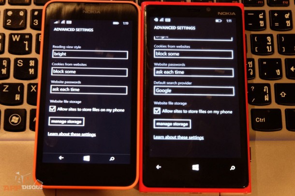 (ซ้าย) การตั้งค่า Internet Explorer บน Lumia Cyan (ขวา) การตั้งค่าบน Windows phone 8.1 Developer Preview