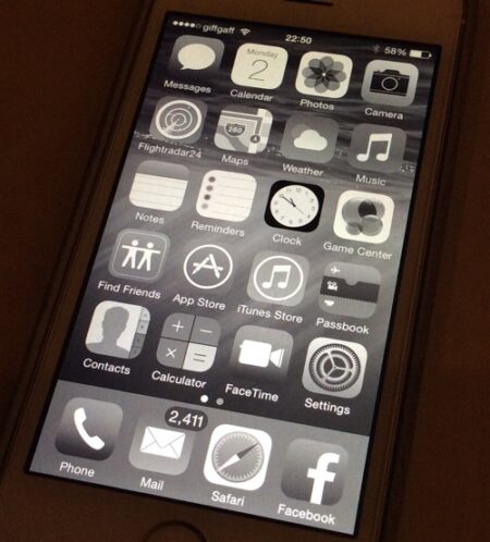 grayscale ios8