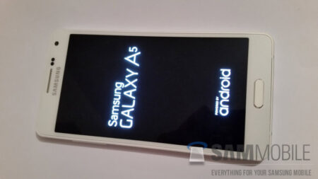 ภาพชัดๆของ Galaxy A5 คงความหรูจากตระกูล Alpha แต่สเปคระดับกลาง
