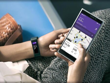 ขายเฉพาะอเมริกา? ไม่ต้องห่วง!! เพราะ Microsoft Band เปิดขายและเปิดประมูลใน ebay แล้ว ราคาประมาณ $399