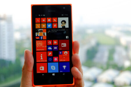 รีวิว Nokia Lumia 730 Dual sim Selfie phone ราคาไม่แรงจาก Microsoft โดยทีมงาน AppDisqus