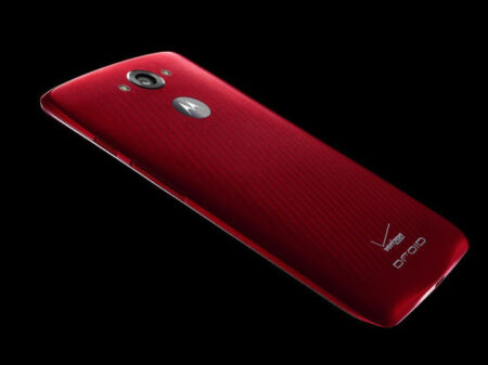 โฆษณาแนวๆ ของ Motorola Droid Turbo เอา “เจมส์ แฟรงโก” มาล่องหนหายตัว