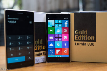มาดูรูปแกะกล่อง Nokia Lumia 830 Gold Edition กัน