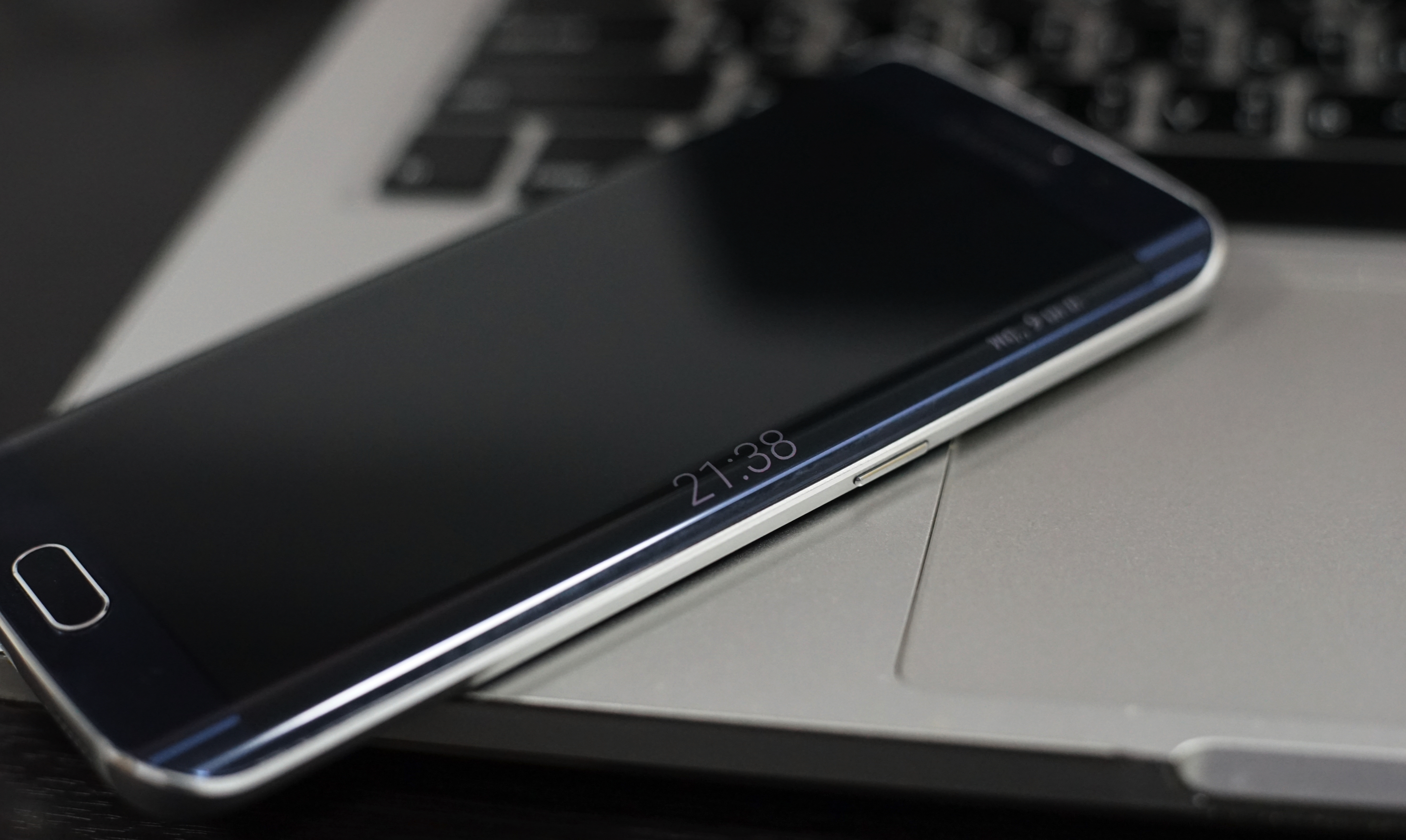 Samsung Galaxy S6 EdgeDSC058591 | edge | ຣີວິວ Samsung Galaxy S6 Edge ຄວາມແຮງ ແລະ ຄວາມງາມທີ່ມາແບບເຫນືອຄວາມຄາດຄິດ!!