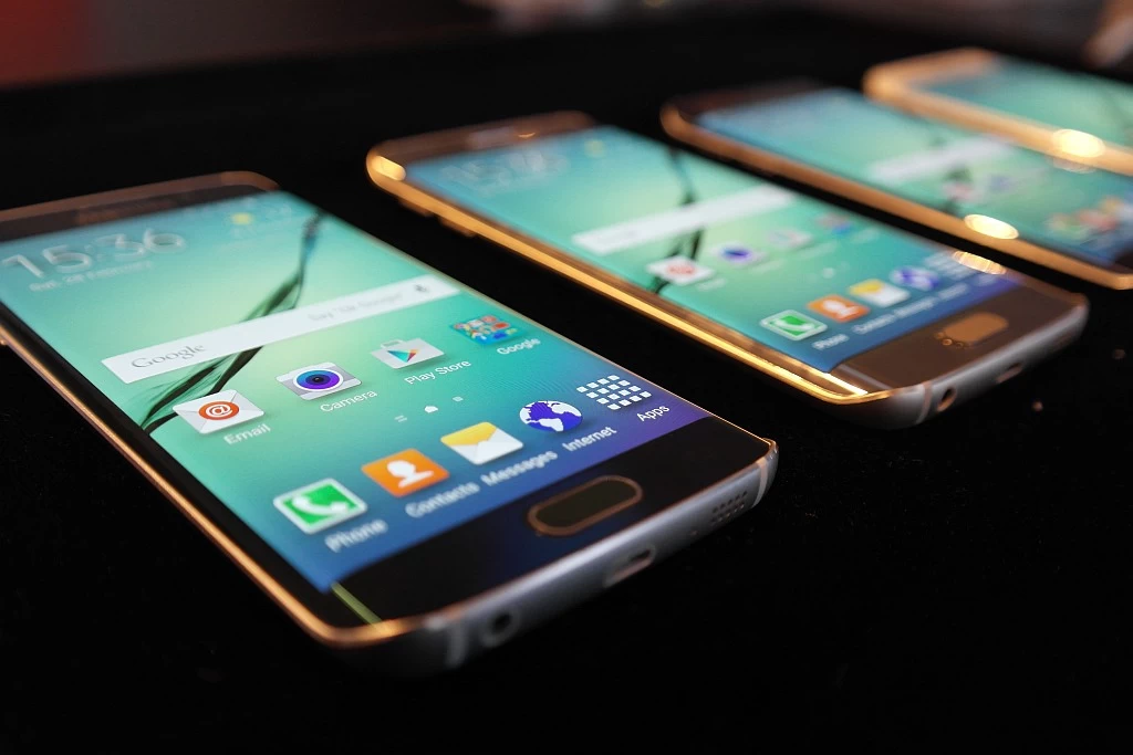 s6 s6 edge official feature | Battle | [คลิป] Samsung Galaxy S6 Edge ปะทะกับปืนสั้น Desert Eagle ความคมชัดระดับ 4K แบบ Slo-mo