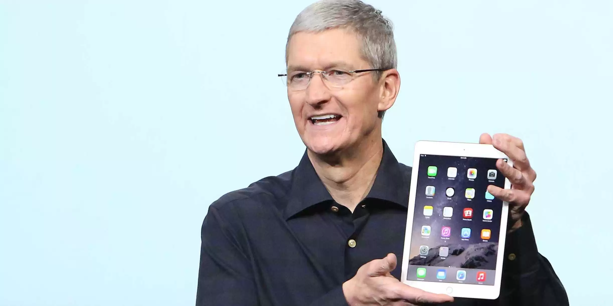tim cook is already subtly telling people why we need an ipad pro | IBM | [ข่าว] Apple จับมือ IBM แจก iPad ให้เหล่าผู้สูงอายุในญี่ปุ่นฟรีๆ