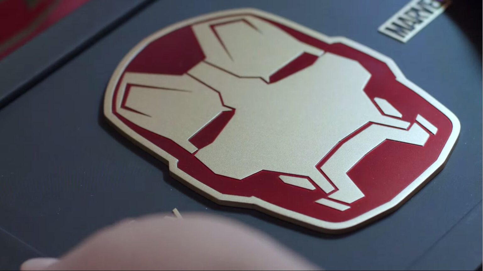 Samsung Galaxy S6 Edge Iron Man Limited Edition ราคามาแล้ว!!!