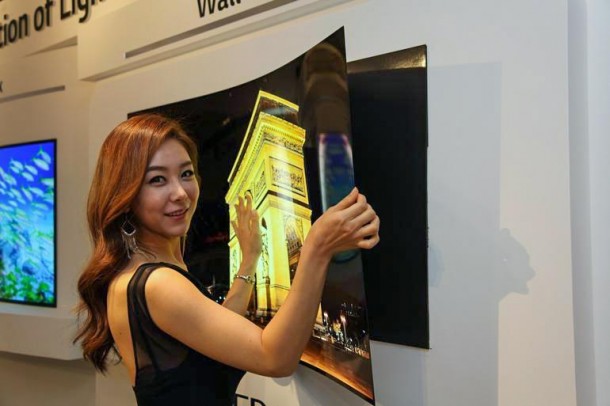 LG Wallpaper Display | OLED TV | [ข่าว] LG เตรียมปล่อย OLED TV แบบบางเฉียบเพียง 0.9 มม.ติดกำแพงด้วยแม่เหล็กเท่านั้น