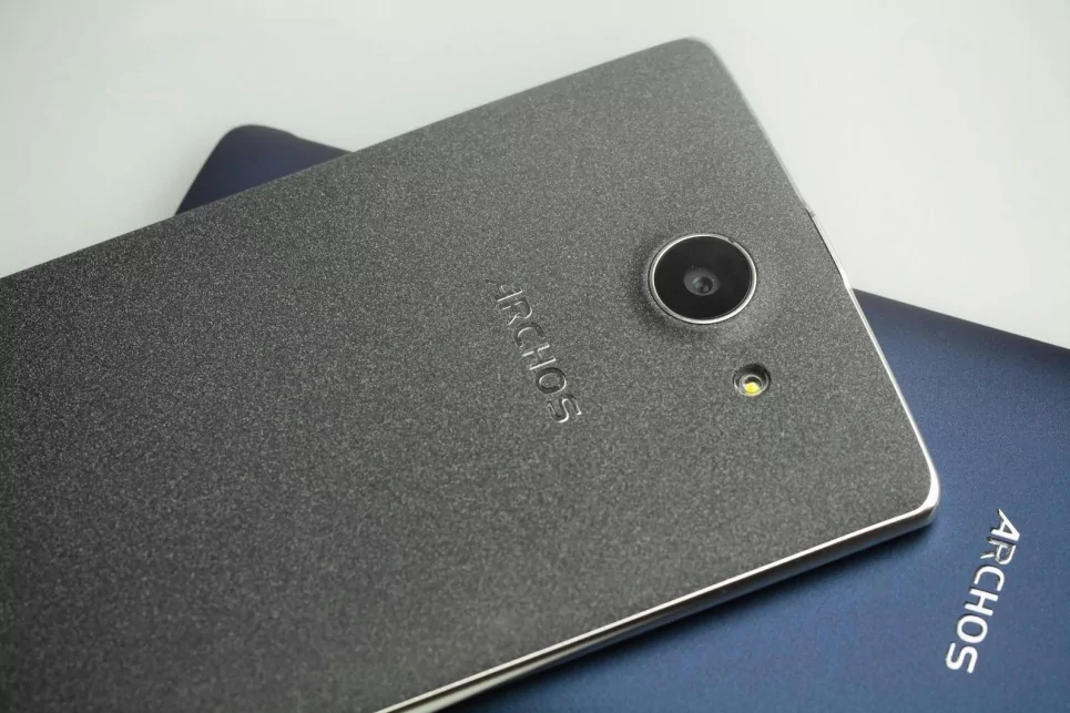 Archos 50d Helium 3 | ARCHOS | แนะนำ Archos 50d Helium พลังพญามังกร Android 5.1 Lollipop เปลี่ยนฝาหลังได้ 2 สีตามความต้องการ