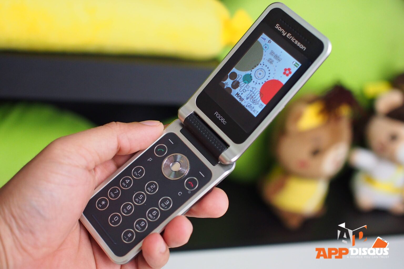 รีวิว Sony Ericsson R306 ฟีเจอร์โฟนฝาพับ ราคา 1,800 บาท