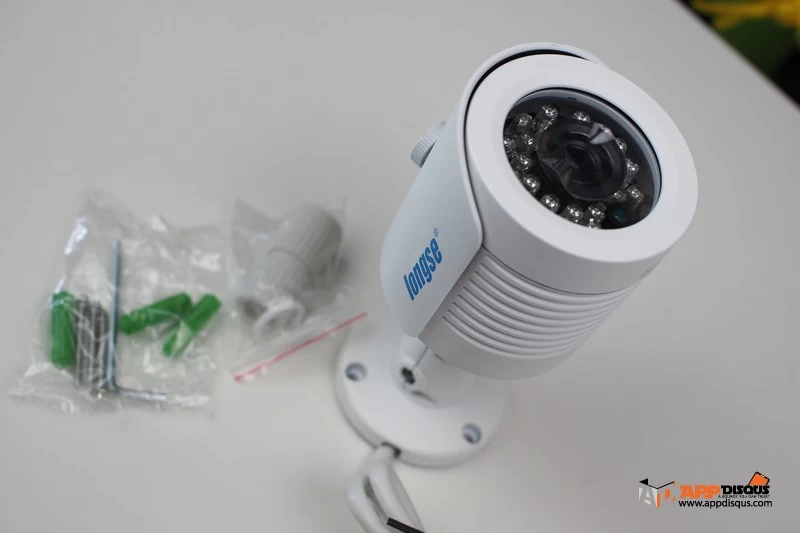P9122170 | Longse | แนะนำกล้องวงจรปิด Longse LS-N2004PD1S130 เชื่อมต่อทีวี, สมาร์ทโฟน และอุปกรณ์คอมพิวเตอร์กับกล้องสี่ตัวครบเซ็ต