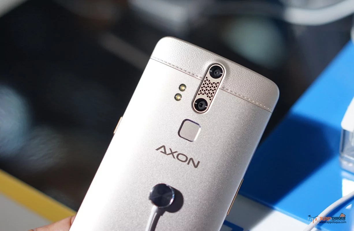 ไฟล์ 29 9 58 09 08 27 | Axon | มารู้จัก ZTE Axon สมาร์ทโฟนรุ่นใหญ่ที่ทันสมัยที่สุดในเมืองไทย สแกนม่านตา กล้องคู่ และกระจกหน้าจอกันแบคทีเรีย