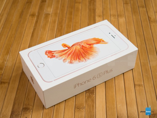 Apple-iPhone-6s-Plus-Review-026-box