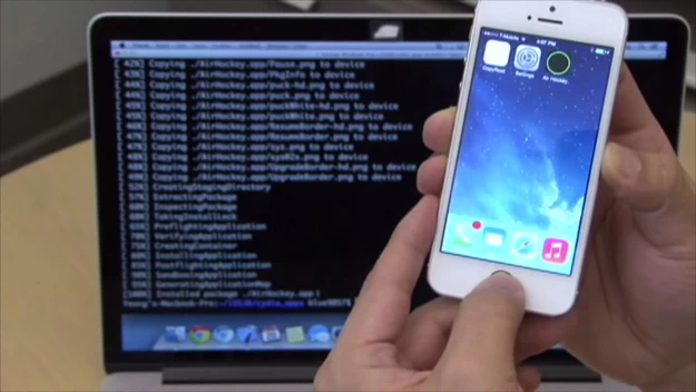 iphone 5s jailbreak | Jailbreak | รัฐบาลสหรัฐฯประกาศยกเว้นให้การ Jailbreak สมาร์ทโฟนและแท็บเล็ตไม่ผิดกฏหมายอีกต่อไป