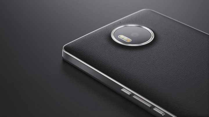 lumia | Lumia 950 XL | ใครบอกไม่หรู Lumia 950 มีเคสเสริมขอบอลูมิเนียมและฝาหลังหนัง รองรับ Wireless charging