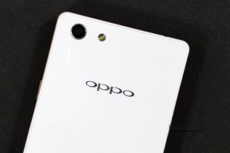 รีวิว OPPO Mirror 5 Lite  สมาร์ทโฟนดีไซน์สวยราคากะทัดรัด เซลฟี่ชัดกว่า 5 ล้านพิกเซล กับจอกว้างเต็มตา