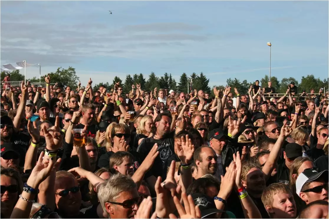 Great public at Norway Rock Festival 2010 2 | DTAC | ผลสำรวจ เผยพฤติกรรมการใช้อินเทอร์เน็ตที่น่าหงุดหงิดของคนไทย