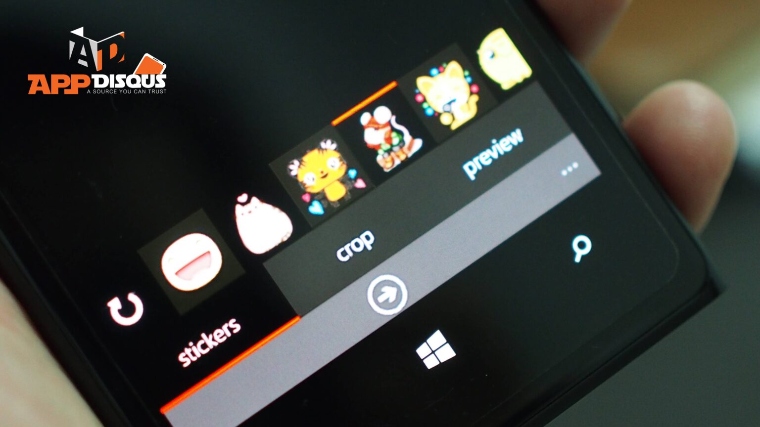 Facebook สำหรับ Windows Phone สามารถ Edit รูปภาพ ใส่สติ๊กเกอร์ได้แล้ว