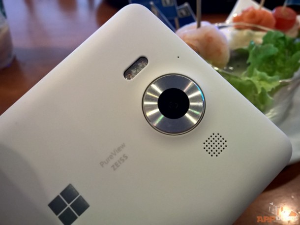 โมดูลกล้องของ Lumia 950