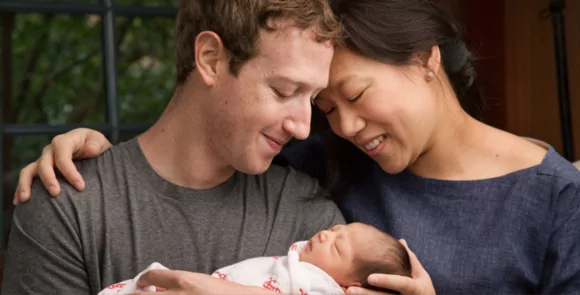 zuck and daughter 100631010 large | Fackbook | มาร์ก ซักเคอร์เบิร์ก ประกาศมอบหุ้น 99% ของ Facebook ที่เขามีอยู่ให้แก่การกุศล ฉลองการกำเนิดของลูกคนแรก!