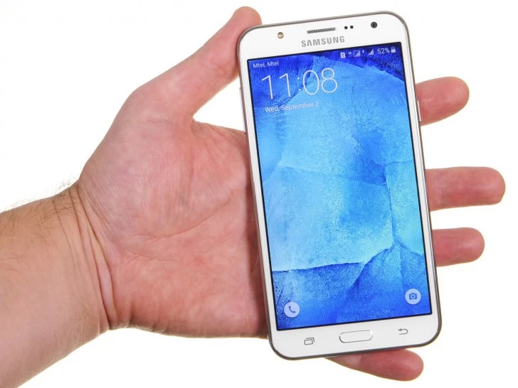 gsmarena 00214 | microSD | หลุดสเปค Samsung Galaxy J7 (2016) หน้าจอ 5.5 นิ้ว Snapdragon 650 SoC มาพร้อมเซนเซอร์สแกนลายนิ้วมือ